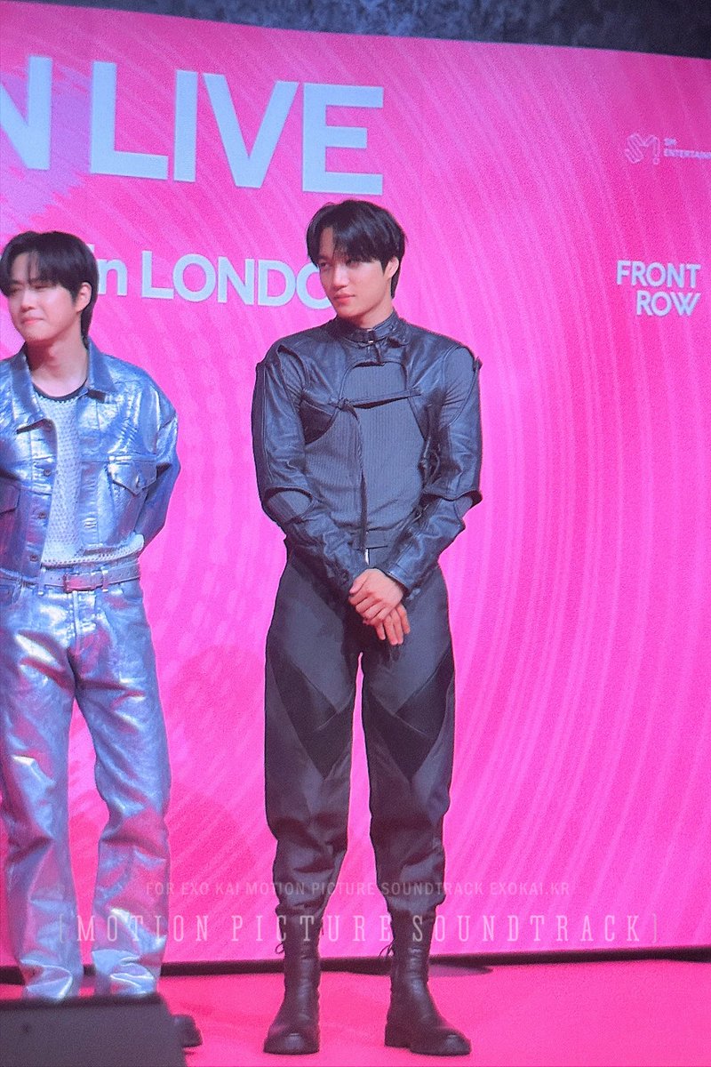 exokai_kr's tweet photo. 250628 고마웅☺️ #SMTOWNLONDON #카이 #kai https://t.co/YxrP12pIRQ