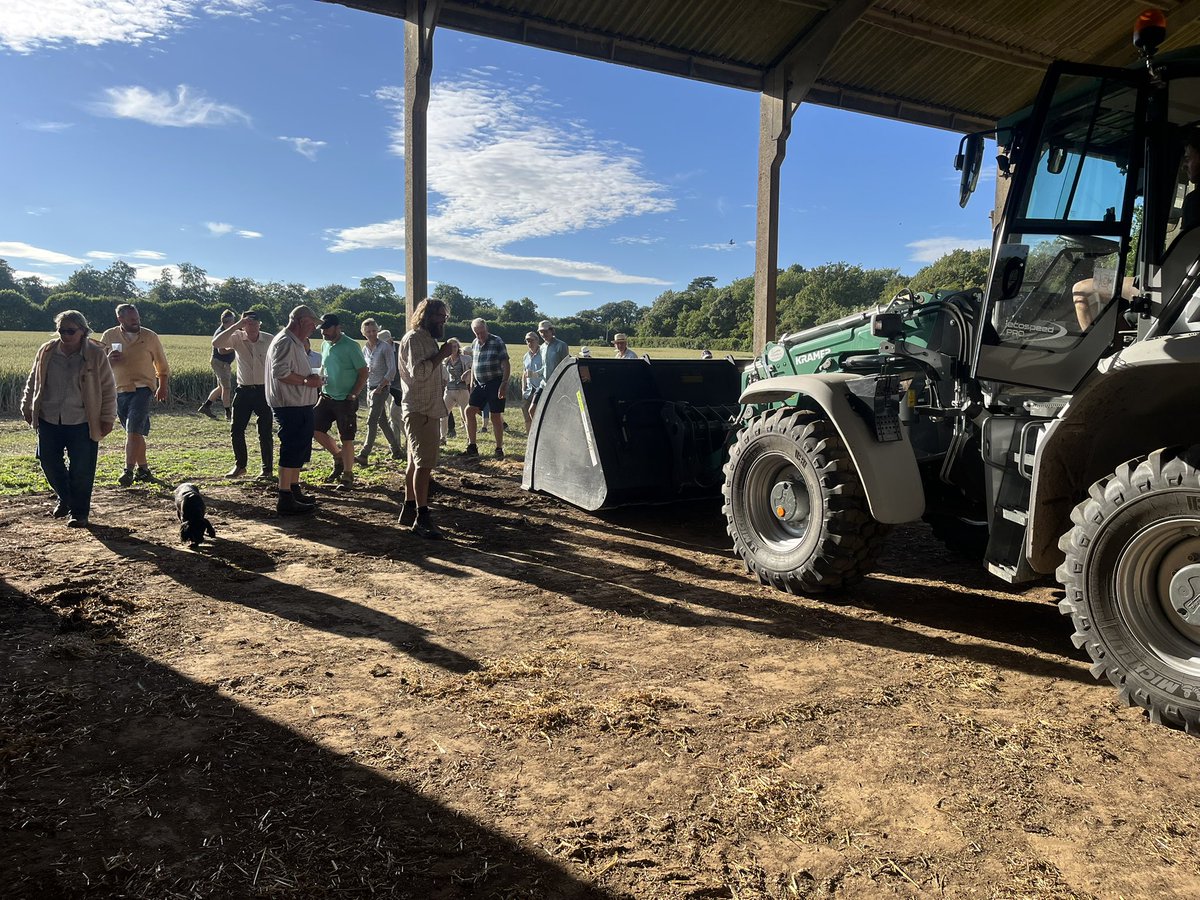 10TonneClub's tweet photo. We held our annual Strawberry Tea last night, kindly hosted by Will Smith &amp; Family.  He gave us a demo of his new loader, a walk round some SY Cheer wheat, and a drone flight.  #wwc #kent #strawberries #tentonneclub https://t.co/tL3Idq2ABp