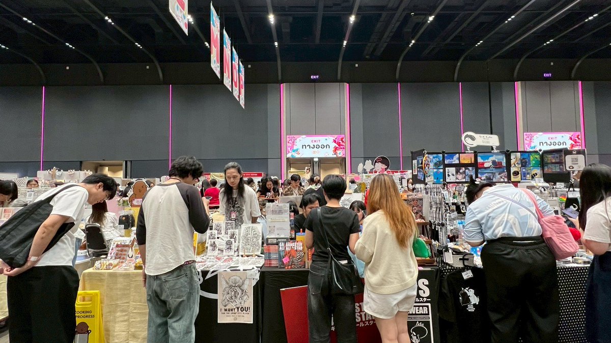 🎉 Thanks to everyone who dropped by today at Illust Fusion EXPO 2025!
Great vibes with <a href="/aroundtheduang/">AROUNDTHEDUANG★</a> , GAS Comic, and <a href="/evilwearstore/">EVILWEAR</a>  🔥
📍 Catch us again at Booth J57–J58
🗓 June 28–29 (Sat–Sun)
📍Paragon Hall, 5F @ Siam Paragon

See you again tomorrow! 💥
#IFEXPO25