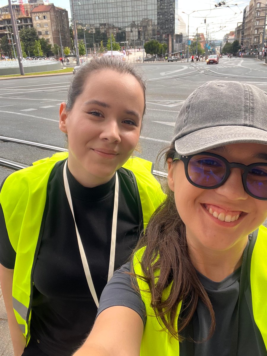 ‼️Naš tim je danas na ulicama i pratiće dešavanja na protestu #VidimoSeNaVidovdan 🎥

Uskoro ćemo se uključiti uživo, a prenos možete pratiti na našem Tiktoku:

tiktok.com/@cins.rs