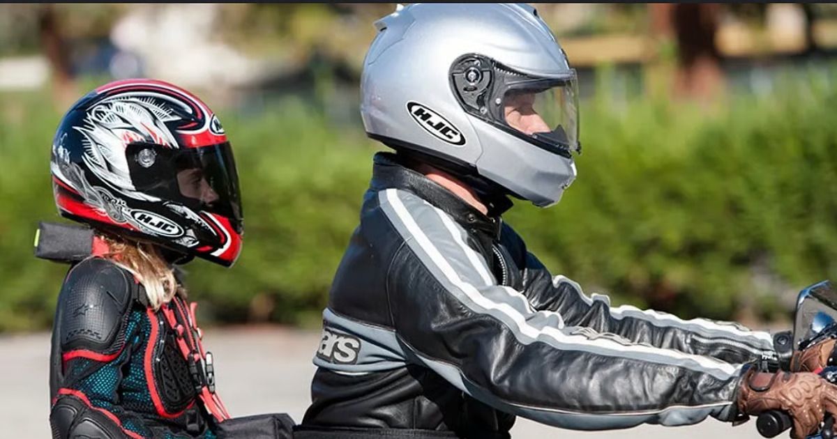 🚨 Government of India mandates two helmets for every new two-wheeler purchase.