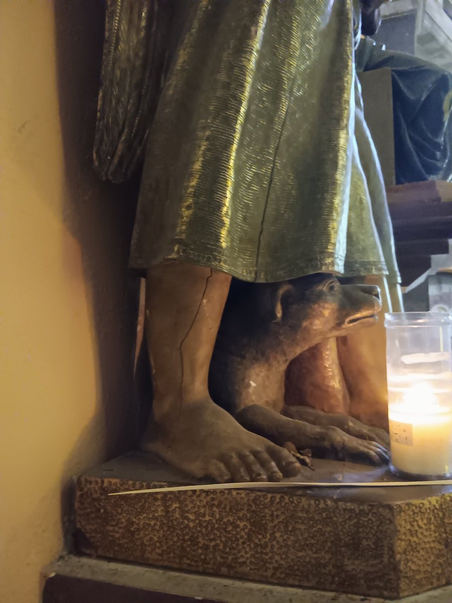 Obres de Rafael Solanic i Bàlius a l'església de Santa Eulàlia de Mèrida (III).
I passem a l'escultura. Sant Rafael i Tobies. Poca info. De guix (una esquerda greu i alguns cops que han fet saltar la pintura ho demostrarien). Fesomia de Tobies bon exemple de filiació noucentista.