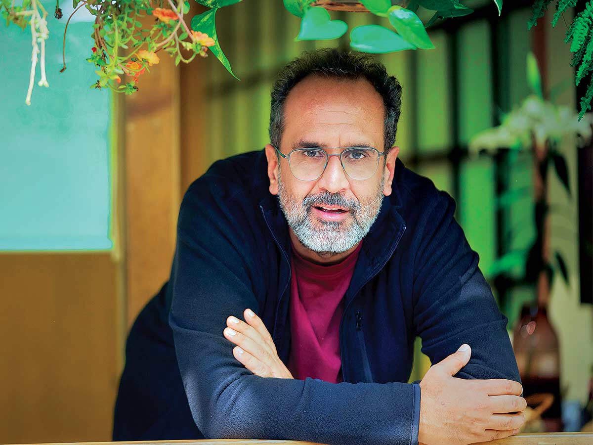 Neelima Kulkarni (@starneelima) on Twitter photo Your stories gave Indian cinema a new voice - rooted, real, and raw. Happy Birthday Sir , #AanandLRai!
#WorldOfRaanjhanaa #HappyBirthdayAanandLRai #HBDAanandLRai <a href="/aanandlrai/">Aanand L Rai</a> Your stories gave Indian cinema a new voice - rooted, real, and raw. Happy Birthday Sir , #AanandLRai!
#WorldOfRaanjhanaa #HappyBirthdayAanandLRai #HBDAanandLRai <a href="/aanandlrai/">Aanand L Rai</a>