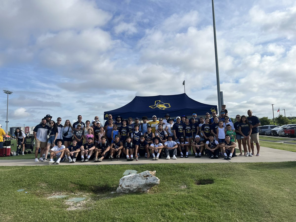 Another 7 v 7 year comes to a close in College Station.

Love this group.

One step closer to football season 🏈 

#GOTROOP #FAETW

@RobRobledoEKIS