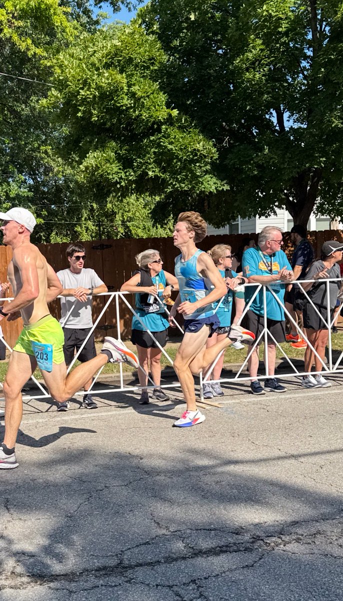 ahlheimd's tweet image. Representing @sluhxctrack well at the Macklind Mile -Elite Division @bigriverrunning