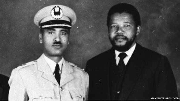 Nelson Mandela and Colonel Wakenu in 1962. On the personal orders of his Majesty Haile Selassie, Mandela was given a gun as a gift.