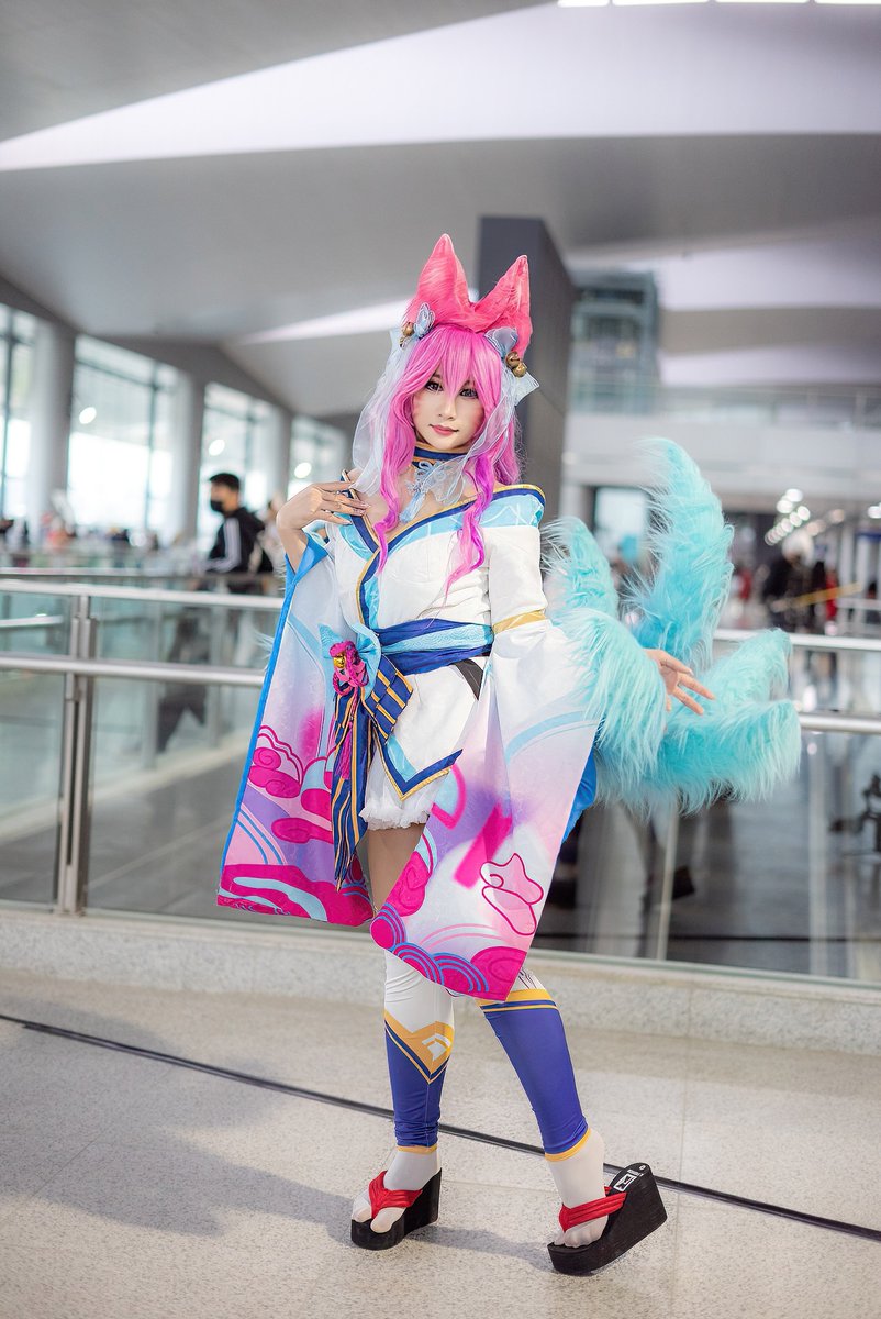 CosplaysNaT's tweet image. League of Legends: Ahri
Cosplayer: Minatan みなたん
Filmed at ABC Event in Bangkok 1st \ Bang Sue Grand Station
Full Video that I took at the event (2nd half of video): youtube.com/watch?v=Qm6UMA…
#cosplay #cosplaygirl #cosnatsu #cosnatsu4 #leagueoflegends #lol #ahri