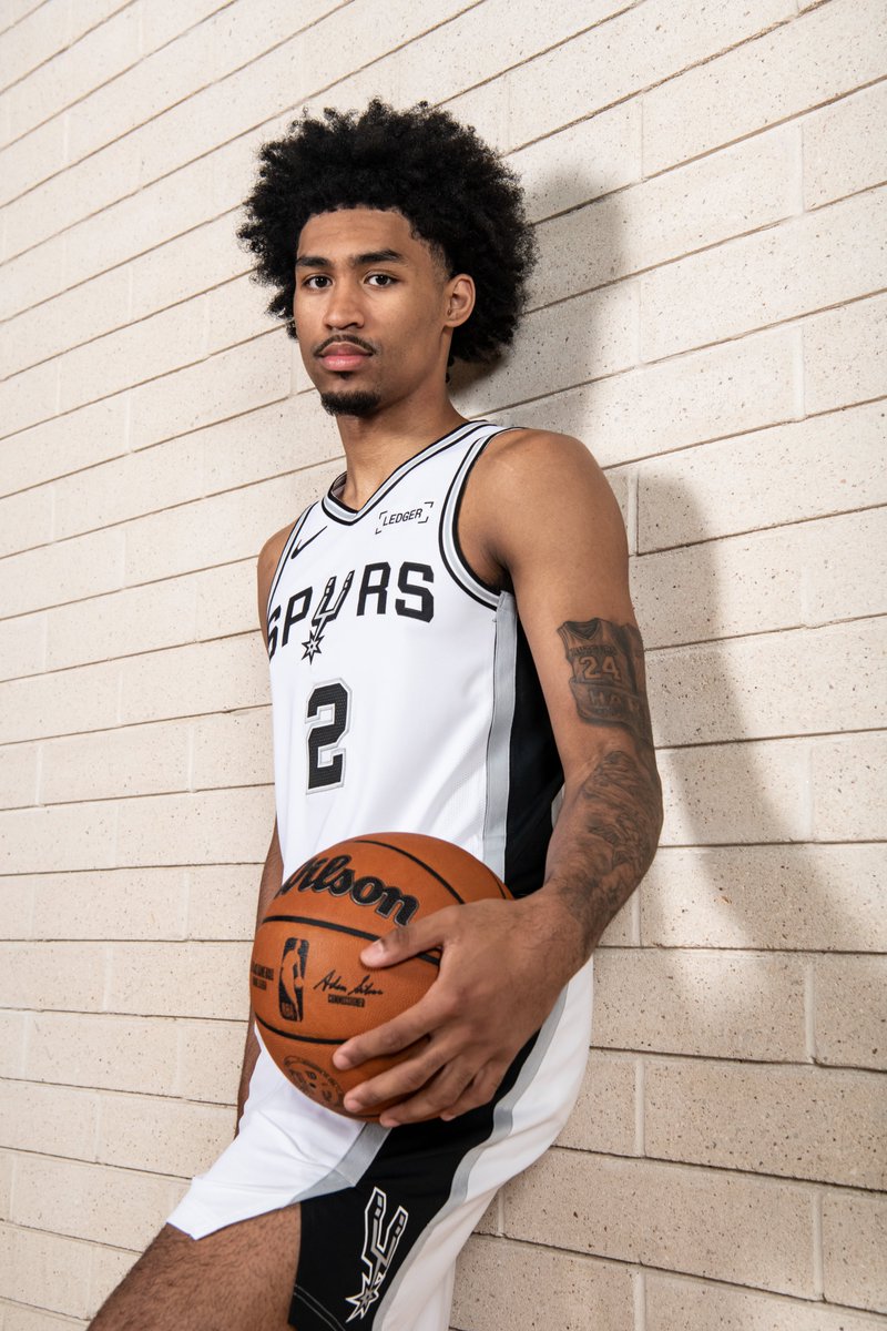 spurs's tweet photo. 𝐬𝐨 𝐨𝐟𝐟𝐢𝐜𝐢𝐚𝐥 🔥 https://t.co/fxd7FGiUEj