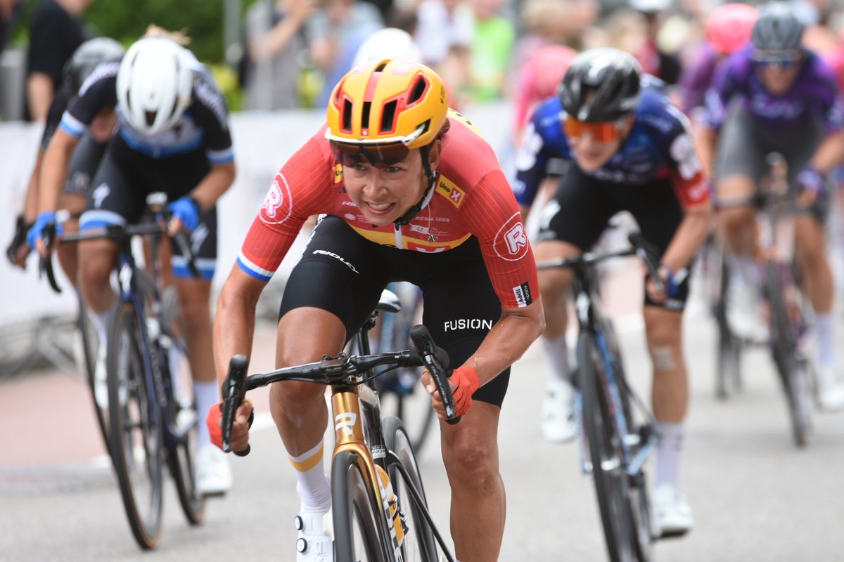 Na een top-10 notering op het #NKtijdrijden nu ook in de top-10 op het #NKwielrennen in Ede. Ik zat lekker in koers en ben tevreden met het resultaat! 🇳🇱🔥

anouskakoster.nl/achtste-plek-o…