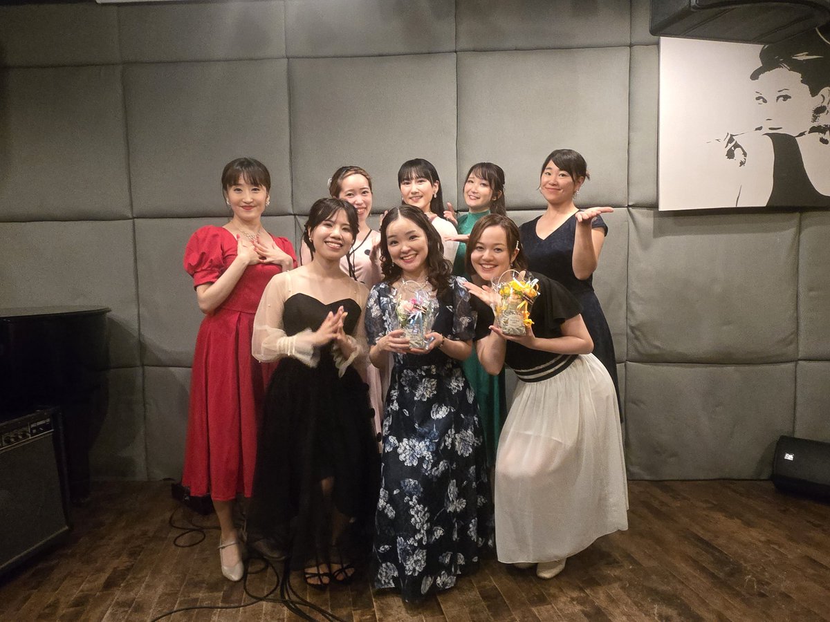 MLTT2024's tweet photo. 「Yuiko′s Birthday & Hirari ComeBack Special」
お陰様で無事終演致しました。
沢山の御来場と温かい応援を賜り、誠にありがとうございました。
#高橋由衣子 のBirthdayと #越智ひらり のComeBackを盛大にお祝い頂き感謝致します。
#信田絵里香 さんもお誕生日おめでとうございました!
#BDspecial https://t.co/rID1AloQRU