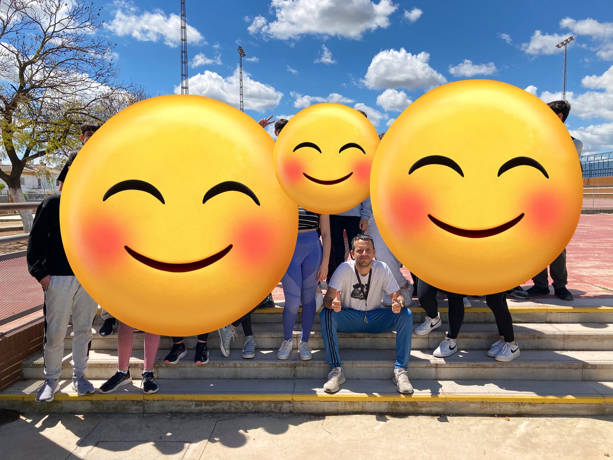 fersantamaria82's tweet photo. Curso 24/25 con nuevas experiencias, nueva paternidad, nuevos amigos, nuevas funciones… gracias @iesmajuelo 😌😉👨‍🏫🥏🥎🏉🏓🏋🏼‍♂️🚣 https://t.co/tpe48mfUUR