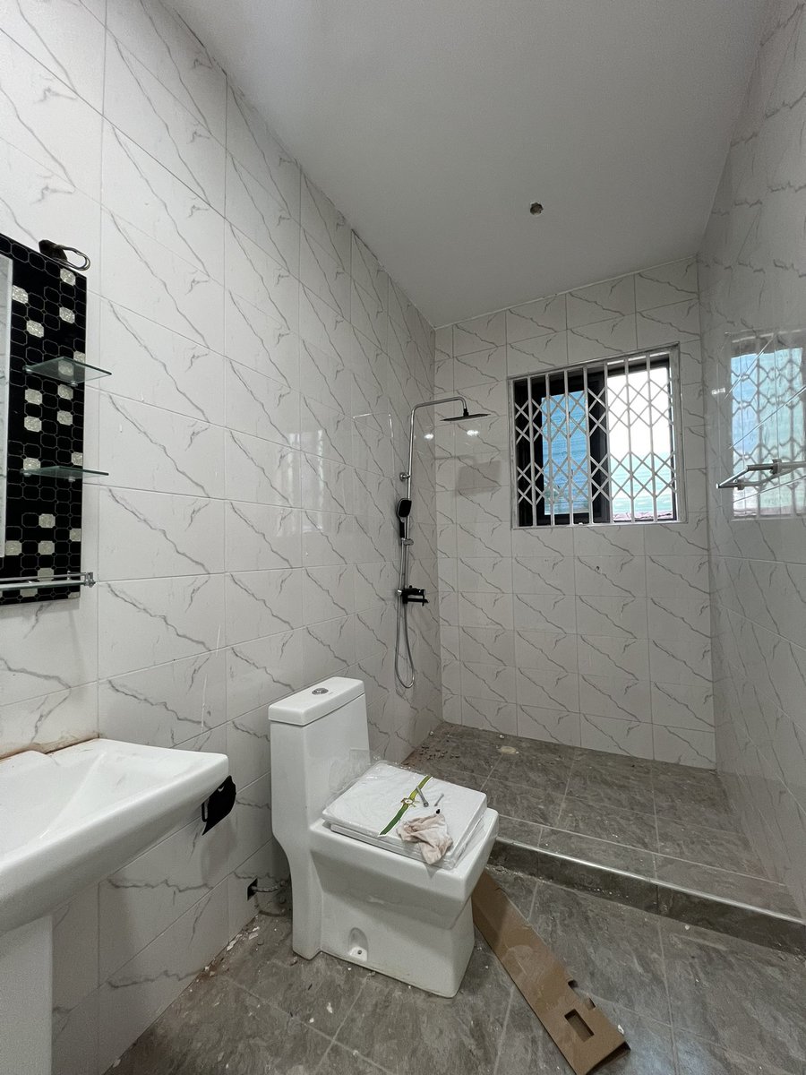 WordAliveProp's tweet photo. Newly built Exec 3BD apt renting
 Spacious/ All en-suite/ Wardrobes 
Automated gate/ 24hr CCTV &amp; water supply

🏷$800/month 
📍Christian Center, East Legon

DM or ☎️ 0208675815 
Otoo/ FSHS/ Mika/ Togo/#drisey /Asherkine/ Berneese/ ohene/ Chelsea/ ewurama/ #wordaliveproperties https://t.co/814GRTuM46