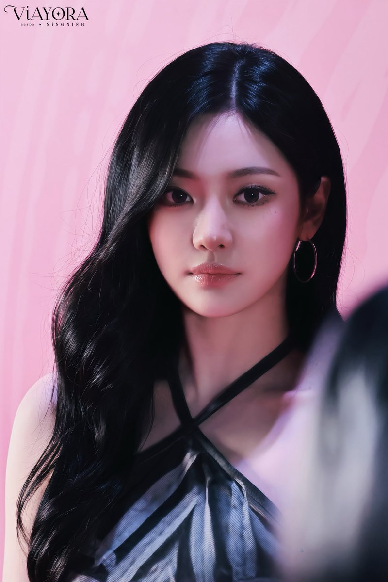 Viayora_N's tweet photo. 250628 SMTOWN London red carpet 

#닝닝 #NINGNING  #宁艺卓 #에스파 #aespa #宁宁 #寧藝卓 #寧寧 #AESPA #SMTOWN_London 
#SMTOWNINLONDON https://t.co/804M8Zgjc0