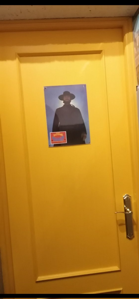 ingajor's tweet image. Si esta foto de @harryelsocio estuviera en los baños del congreso nos ahorraríamos muchas gilipolleces.