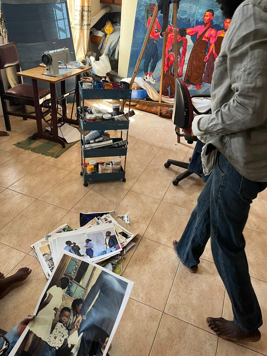Yesterday, #EAVAResidency artists embarked on an inspiring studio tour and interaction in Bunga. A chance to witness process, technique, and the heartbeat of professional art practice. #EAVAResidency