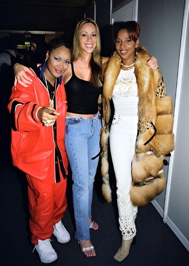 vibe927miami's tweet image. Da Brat, Mariah & Mary! Today in #HipHopHistory: #Funkdafied is the debut album by #DaBrat, released June 28, 1994 by #SoSoDef, selling over 1 million copies, and making her the 1st solo female rapper to go platinum. #classichiphop #hiphop #mariahcarey #maryjblige #chicagohiphop