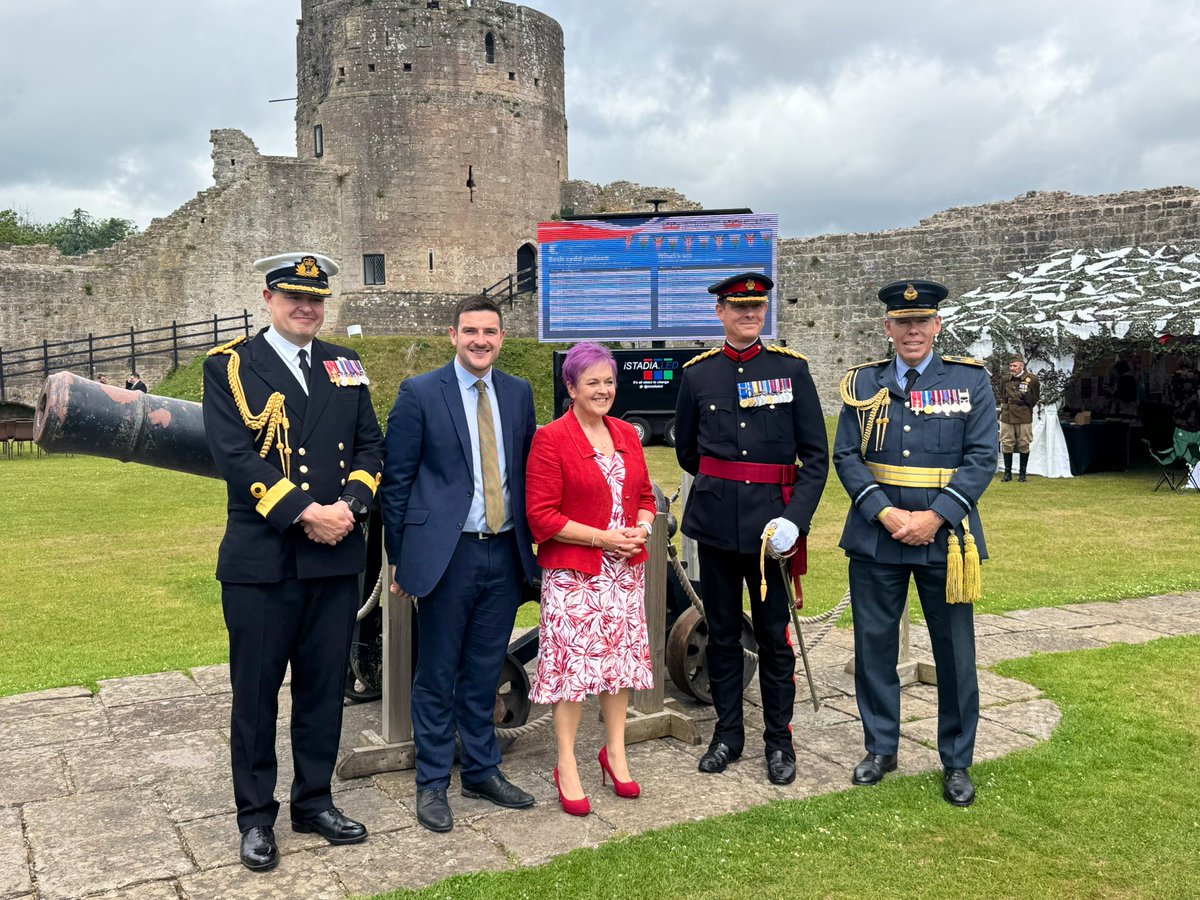 JamesEvansMS's tweet image. 🇬🇧 Privileged to join the community at Caldicot Castle for Armed Forces Day, thanking those who serve and have served.
🏴 As Co-Chair of the Cross-Party Group on the Armed Forces, I’m committed to ensuring we support our Armed Forces and their families every day.
🫡 Thanks to…