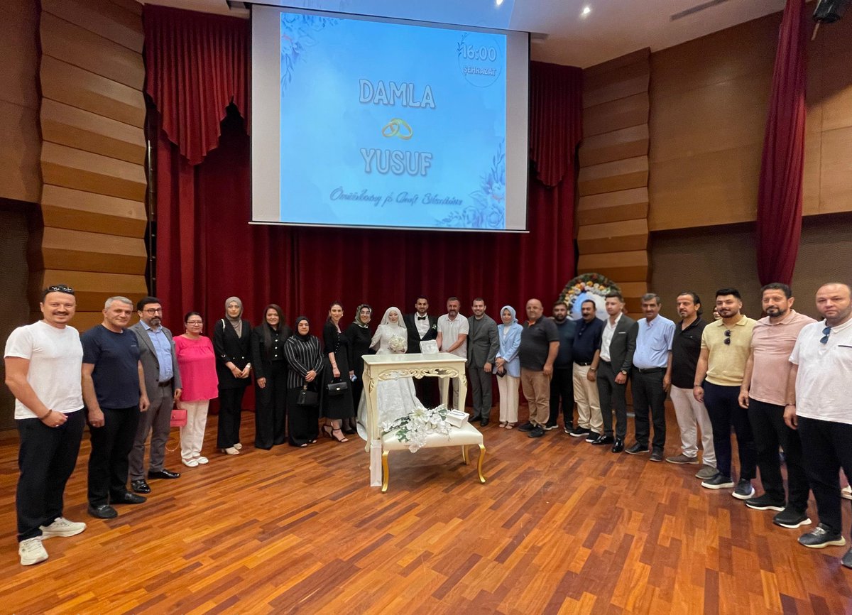 Yeğenimiz Damla &amp; Yusuf çiftinin nikâh merasimine katıldık. Genç çiftimize bir ömür boyu mutluluklar diliyorum.