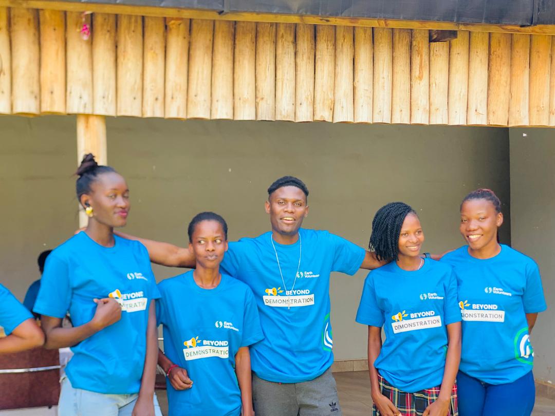 Earth Volunteers celebrates 5 years of impact!🥳🌍
For half a decade, we've united changemakers to protect our planet. Our commitment to bold climate action grows stronger every day. 💪💚