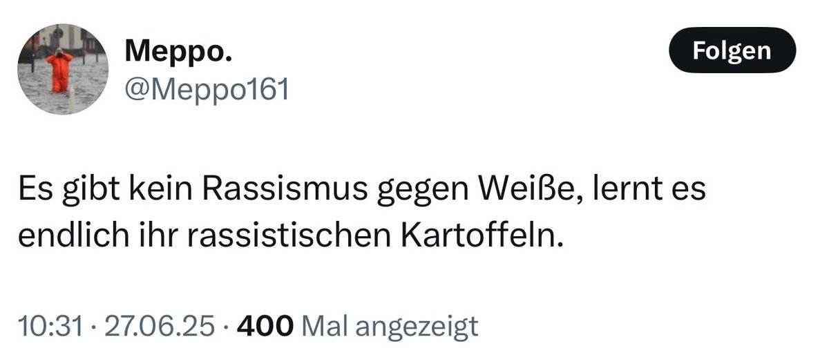 Faktencheck - Gibt es Rassismus gegen Weiße? (Extended Edition)

Was ist Rassismus? 

Rassismus ist die Überzeugung, dass Menschen aufgrund ihrer ethnischen Herkunft, Hautfarbe oder anderen äußeren Merkmalen in überlegene oder unterlegene Gruppen eingeteilt werden können. 

Diese