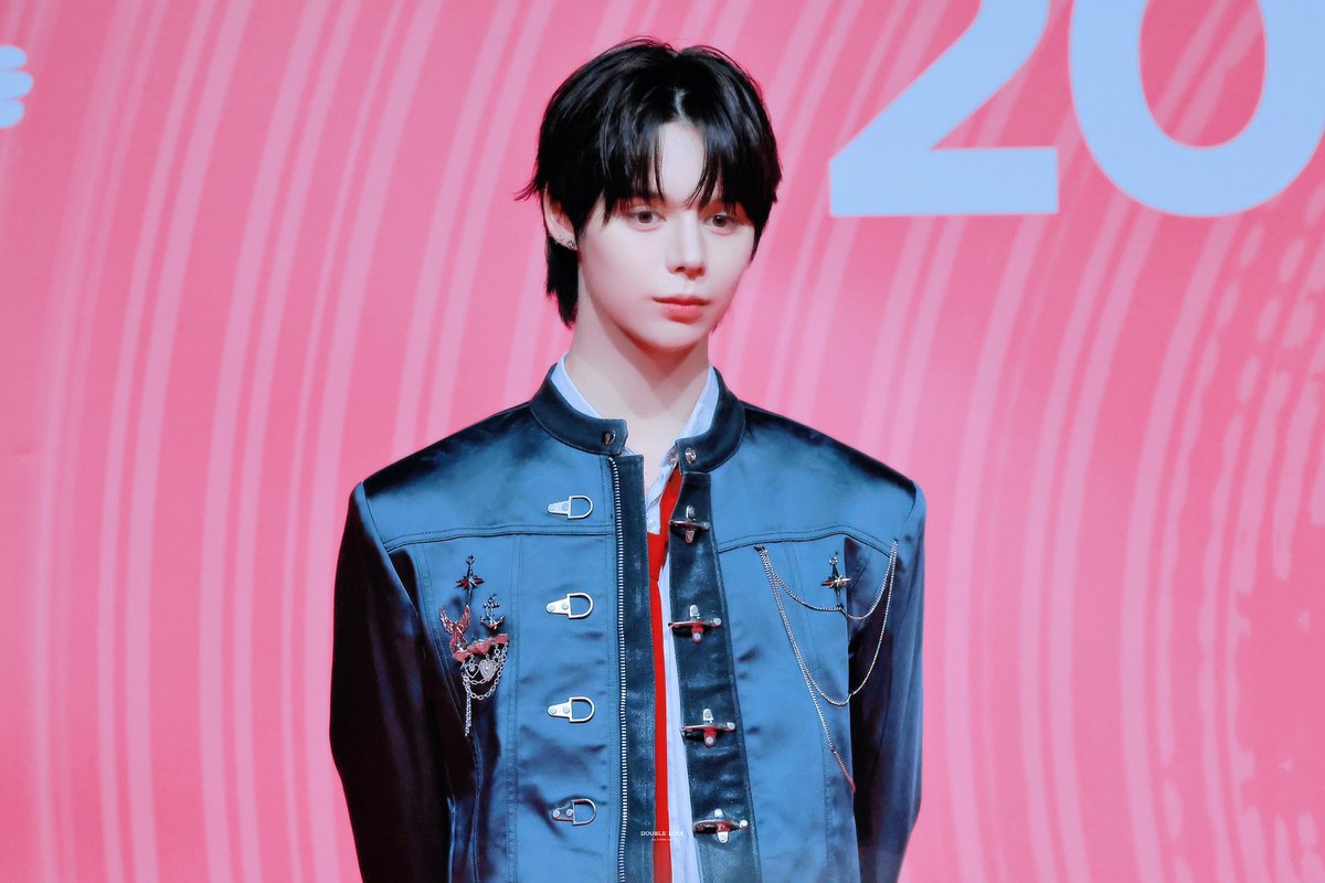 DOUBLE LOCK tweet media