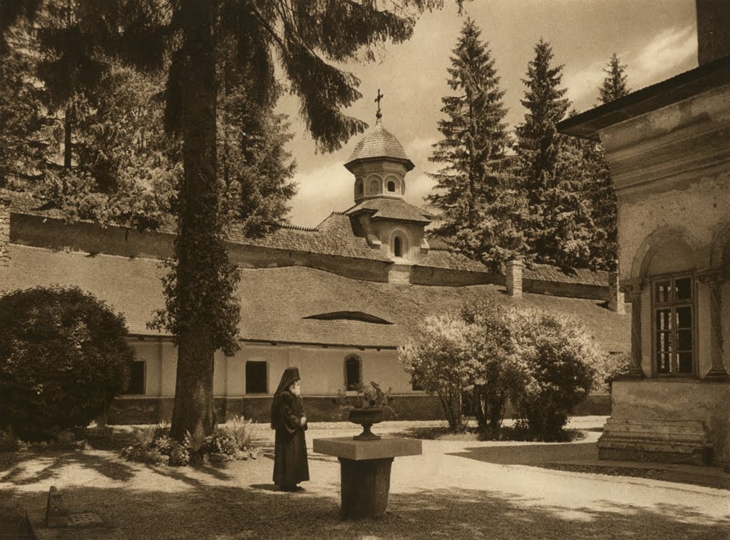 tradetime4money's tweet photo. Romania in the 1930s https://t.co/1ojun4tYGT