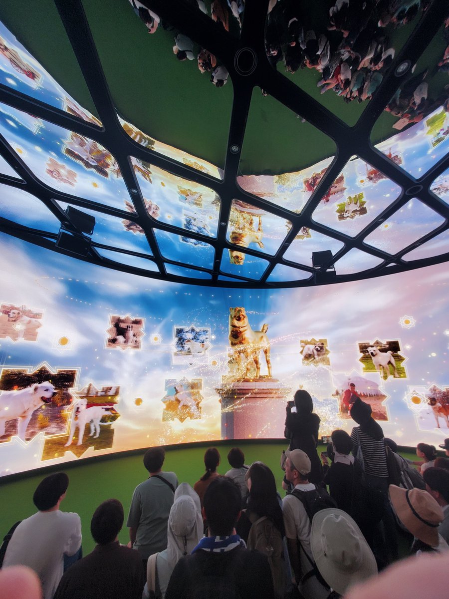 andrewfed's tweet image. Turkmenistan's pavilion at the Osaka Expo is one of the most surreal things I've seen. The narration over the video in the main room starts: "Whose land is steadfast? Whose people are blessed? Whose glory fills the world? It is independent and permanently neutral Turkmenistan."