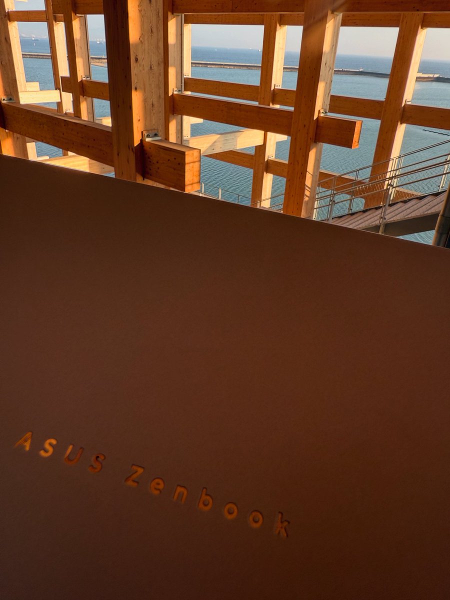 be_flat_'s tweet image. SEA??? Or EXPO???
美しい景色と共に...

#YouthASUS認定アンバサダー
#PR