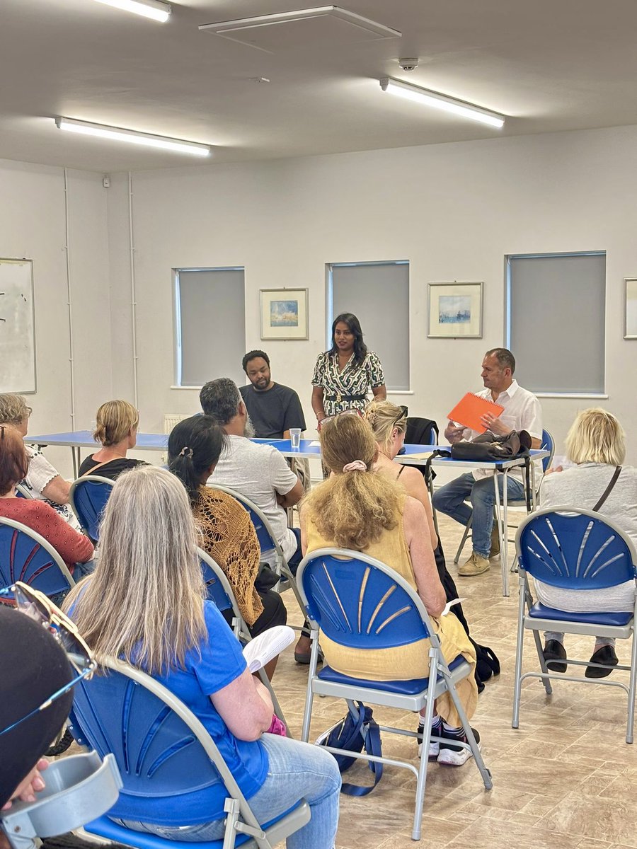 Uma Kumaran MP (@uma_kumaran) on Twitter photo Yesterday, I spent the afternoon with <a href="/CllrMarcFrancis/">Marc Francis</a> <a href="/CampaignerAbdi/">Abdi Mohamed</a> and residents in Bow who told us about disrepair, service charge hikes, and years of bad service and neglect by Clarion Housing.
No one should have to put up with this. Tenants deserve safe homes, decent Yesterday, I spent the afternoon with <a href="/CllrMarcFrancis/">Marc Francis</a> <a href="/CampaignerAbdi/">Abdi Mohamed</a> and residents in Bow who told us about disrepair, service charge hikes, and years of bad service and neglect by Clarion Housing.
No one should have to put up with this. Tenants deserve safe homes, decent