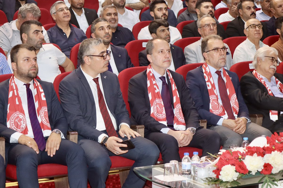 rprefahpartisi's tweet photo. Teşekkürler Batman!

Genel Başkanımız Dr. Fatih Erbakan’ın katılımlarıyla gerçekleştirilen Batman 2. Olağan İl Kongremiz büyük bir coşkuyla gerçekleştirildi. İl Başkanımız Ziyaülhak Yamaç ve yeni yönetimi tebrik ediyor, çalışmalarında başarılar diliyoruz. https://t.co/ehKuXmNoEt