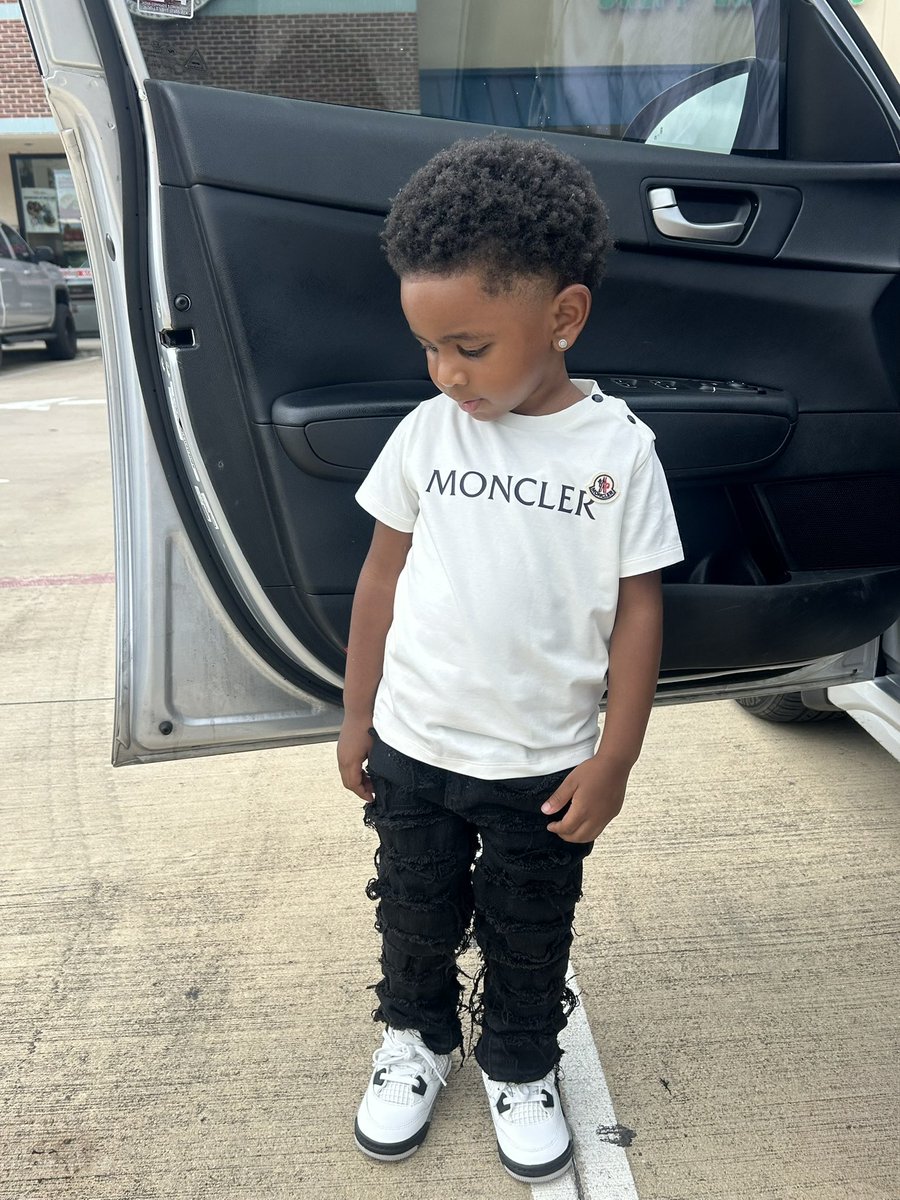 mosthaatedtee's tweet photo. happy 3rd birthday handsome🥹🤍🔥 https://t.co/KW56ltKklv