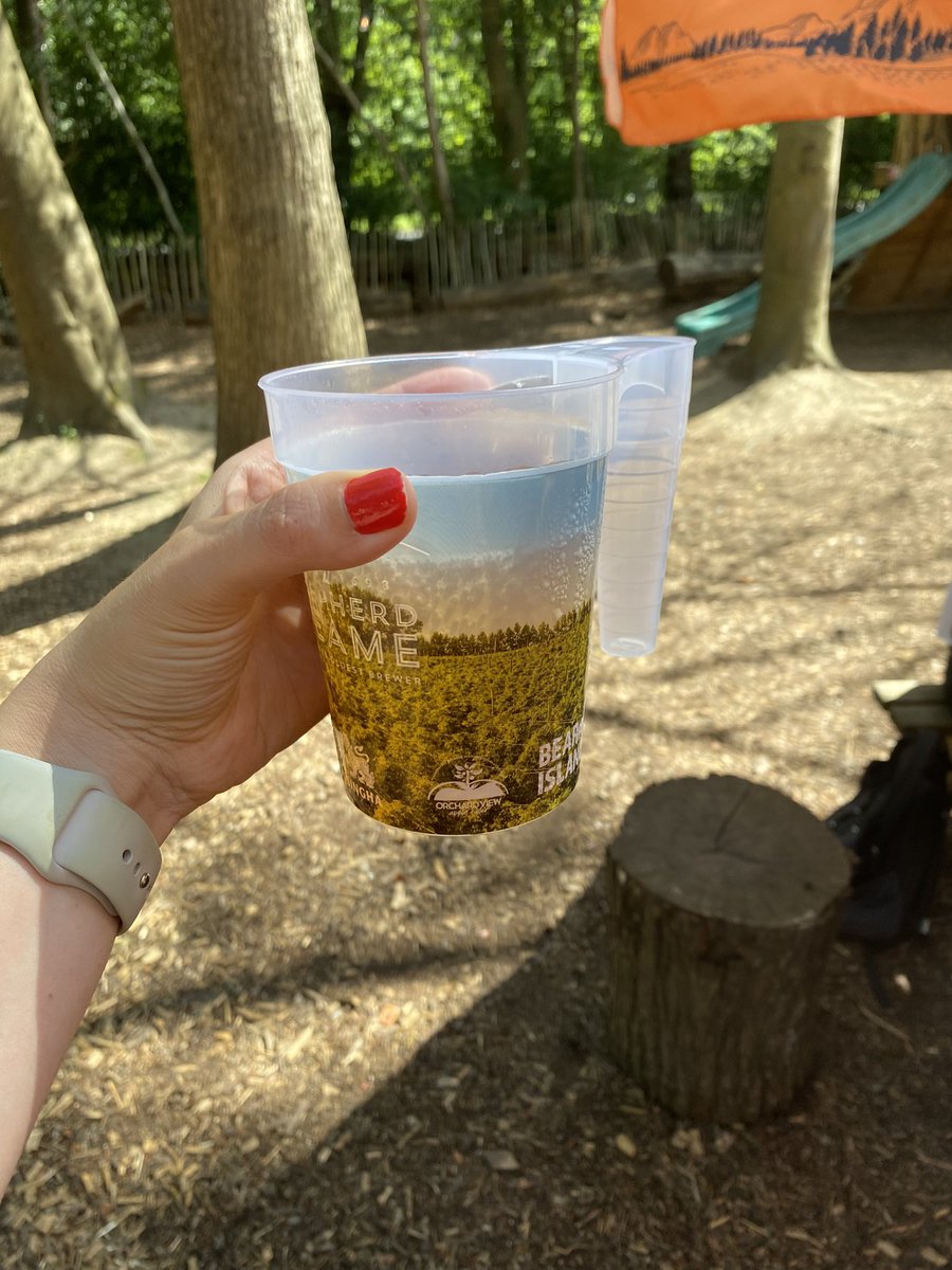 LaraScadding's tweet image. Another sunny weekend, another pub garden 😎🍺