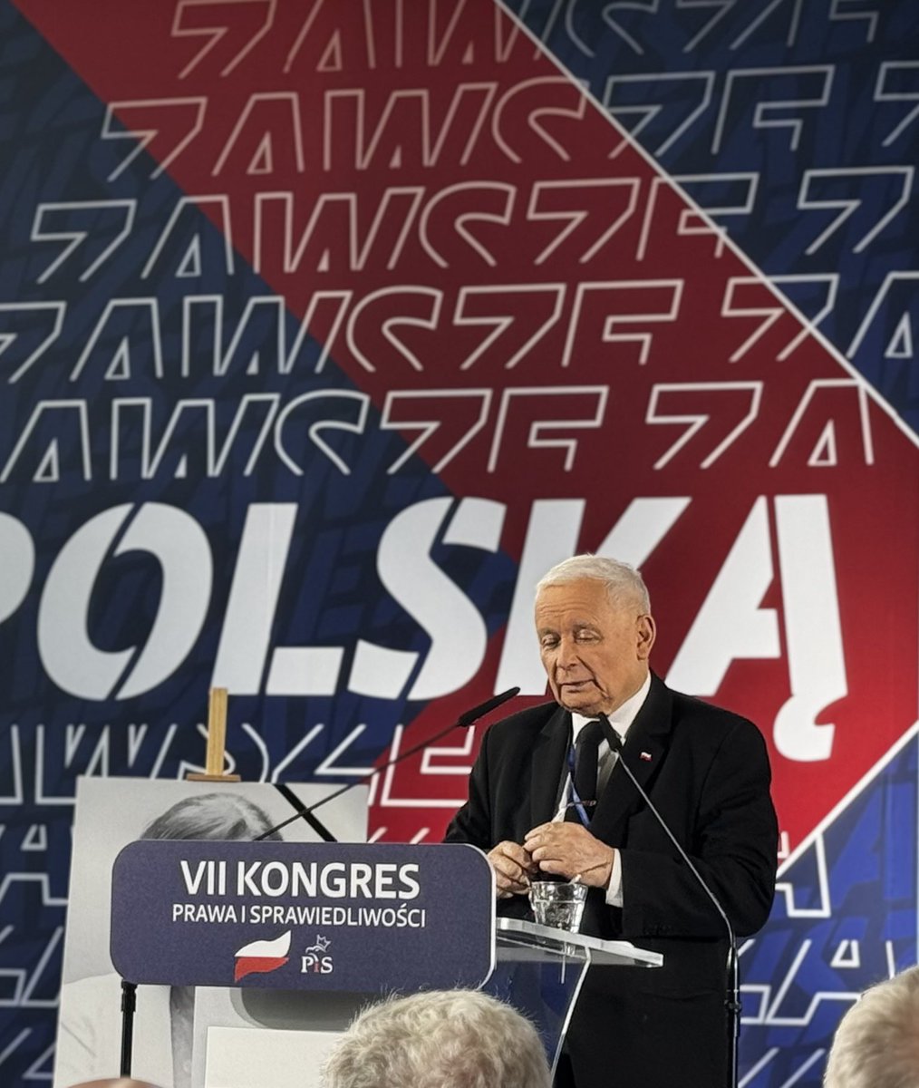 Prezes Jarosław Kaczyński ponownie został wybrany Prezesem Prawa i Sprawiedliwości 🇵🇱💪

#ZawszeZaPolską 🇵🇱