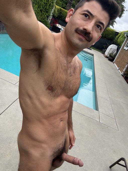 Watch Bobby Baby (NYC 8/29-9/4, STL 9/4-9/7)'s leaked NSFW photo on TwXstars