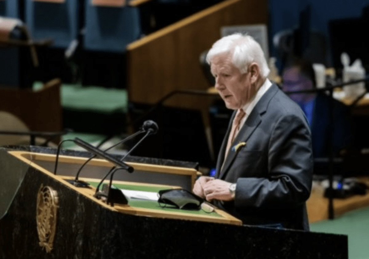 "Human rights and economic justice are as much a part of the Charter as peace and security."
<a href="/policy_mag/">Policy Magazine</a> Verbatim
"Ambassador <a href="/BobRae48/">Bob Rae</a>’s Address to the United Nations on the 80th Anniversary of the Signing of the UN Charter"
bit.ly/4lzbhom 
#cdnpoli #diplomacy #UN