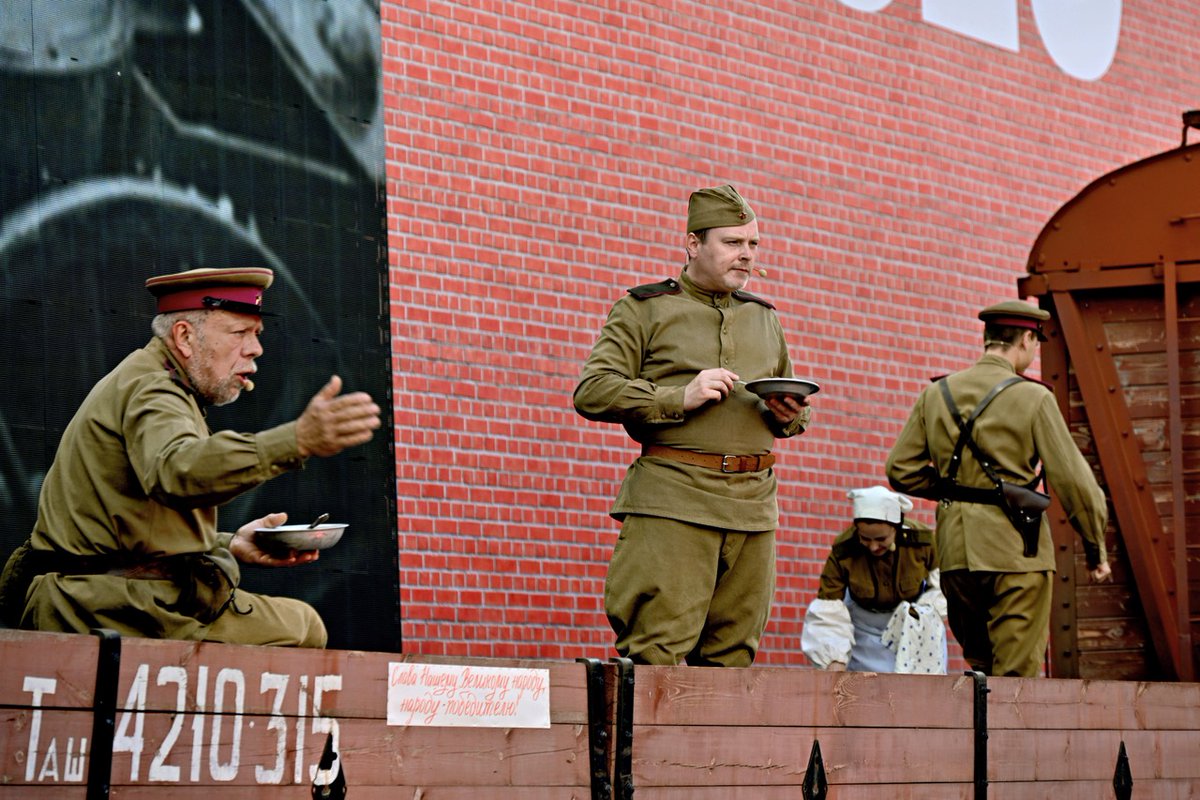 PEKHTography's tweet image. When history comes alive through passionate storytelling 📚 Every uniform tells a story, every gesture carries the weight of memory ⚔️ The past speaks through those who honor it🎭 #LivingHistory
#history #military #reenactment #uniform #soldiers #vintage #war #memorial #patriotic