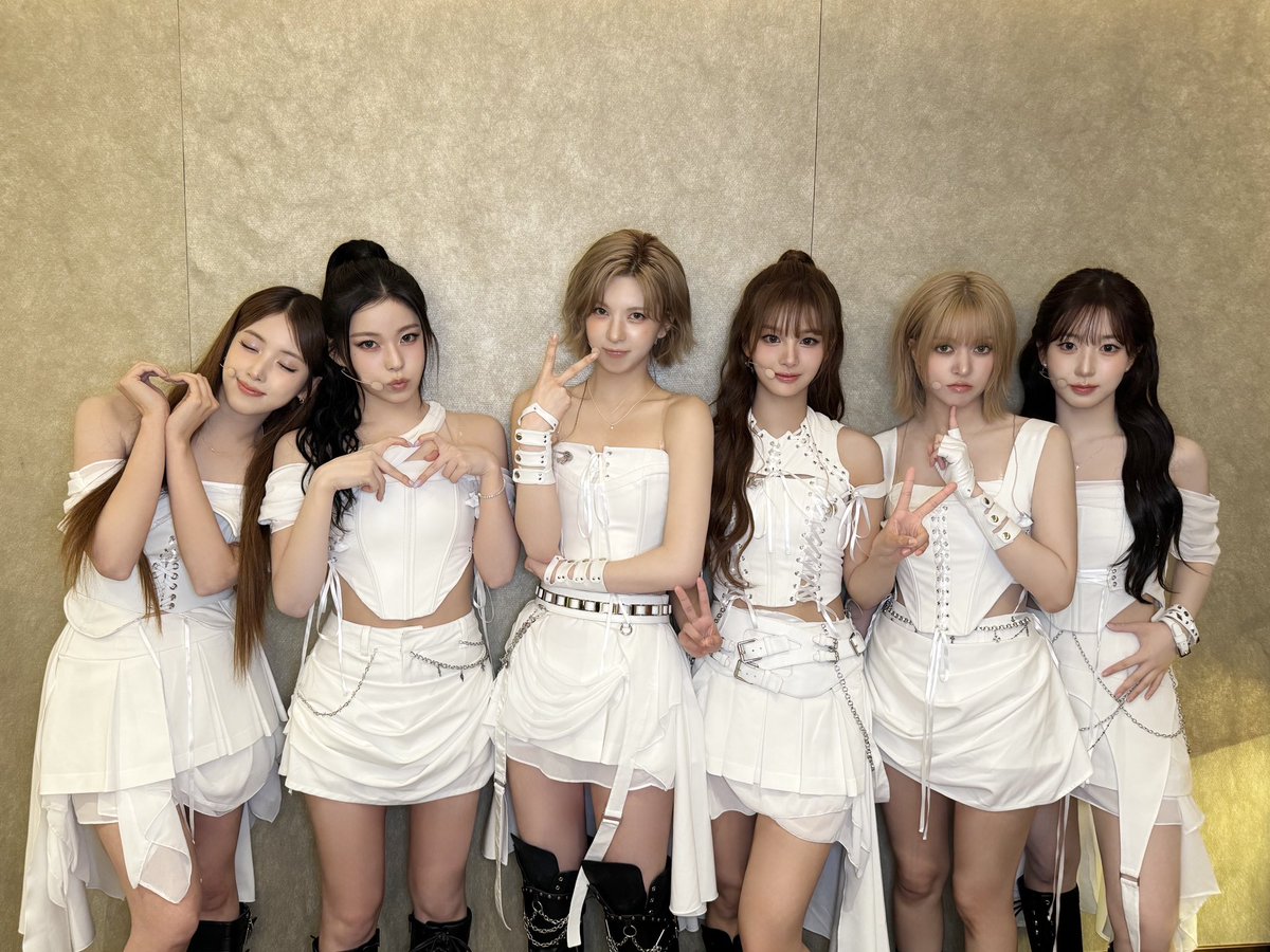 [📸] NMIXX 2ND FAN CONCERT NMIXX CHANGE UP : MIXX LAB in MACAO 我們順利完成了在 ...