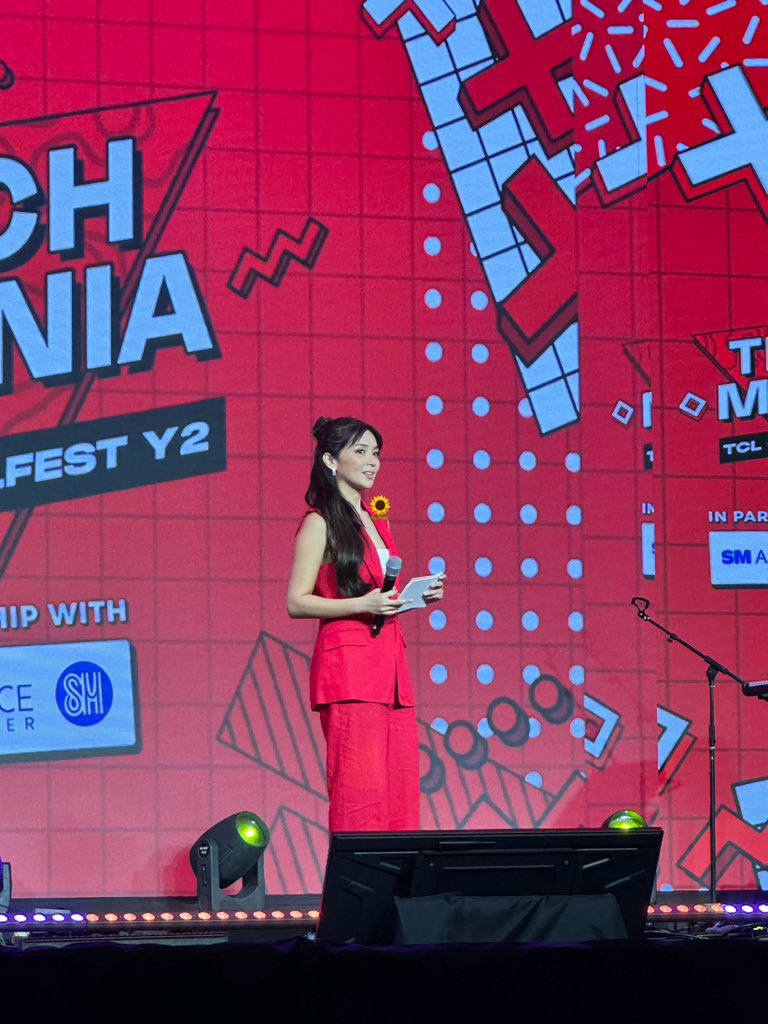 lizzierabaja's tweet image. The super gorgeous @TCLPH ambassador, @bernardokath! 😍🥰💙🌻

#TechMania #TCL #CoolFestY2