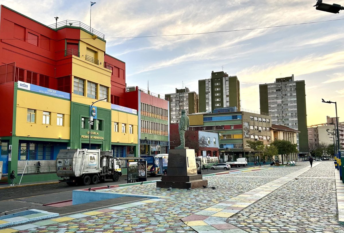 HORARIOS DEL MBQM
El Museo Benito Quinquela Martín está abierto al público de martes a domingos de 11.15 a 18 hs. 

Dirección: Av. Pedro de Mendoza 1835, La Boca, C.A.B.A.