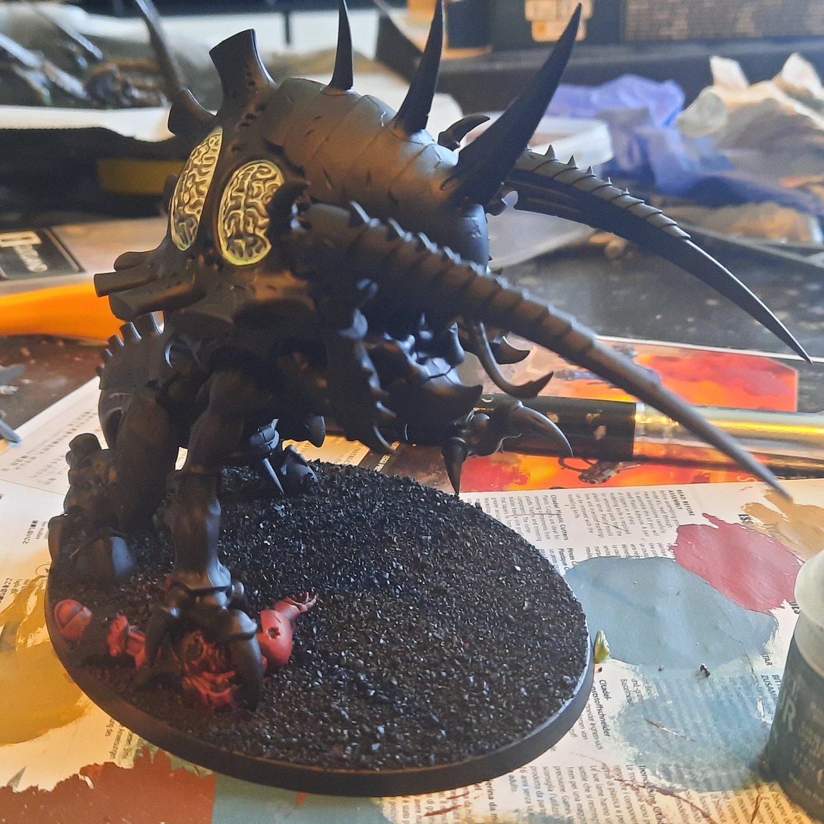 The 4 Carnifex' have been 99% finished, just need to wait on the putty to dry on their arm joints... whilst that is curing I'm working on the Maleceptor. 

#Xenos40K #Tyranids #WarhammerCommunity #Warhammer40K