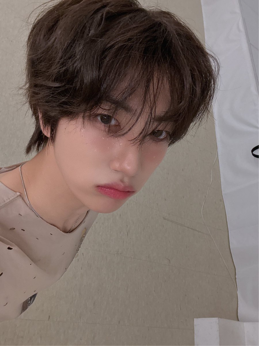 CRAVITY_twt's tweet photo. 🫠🫠 
#원진 https://t.co/lwRYUdTBYm