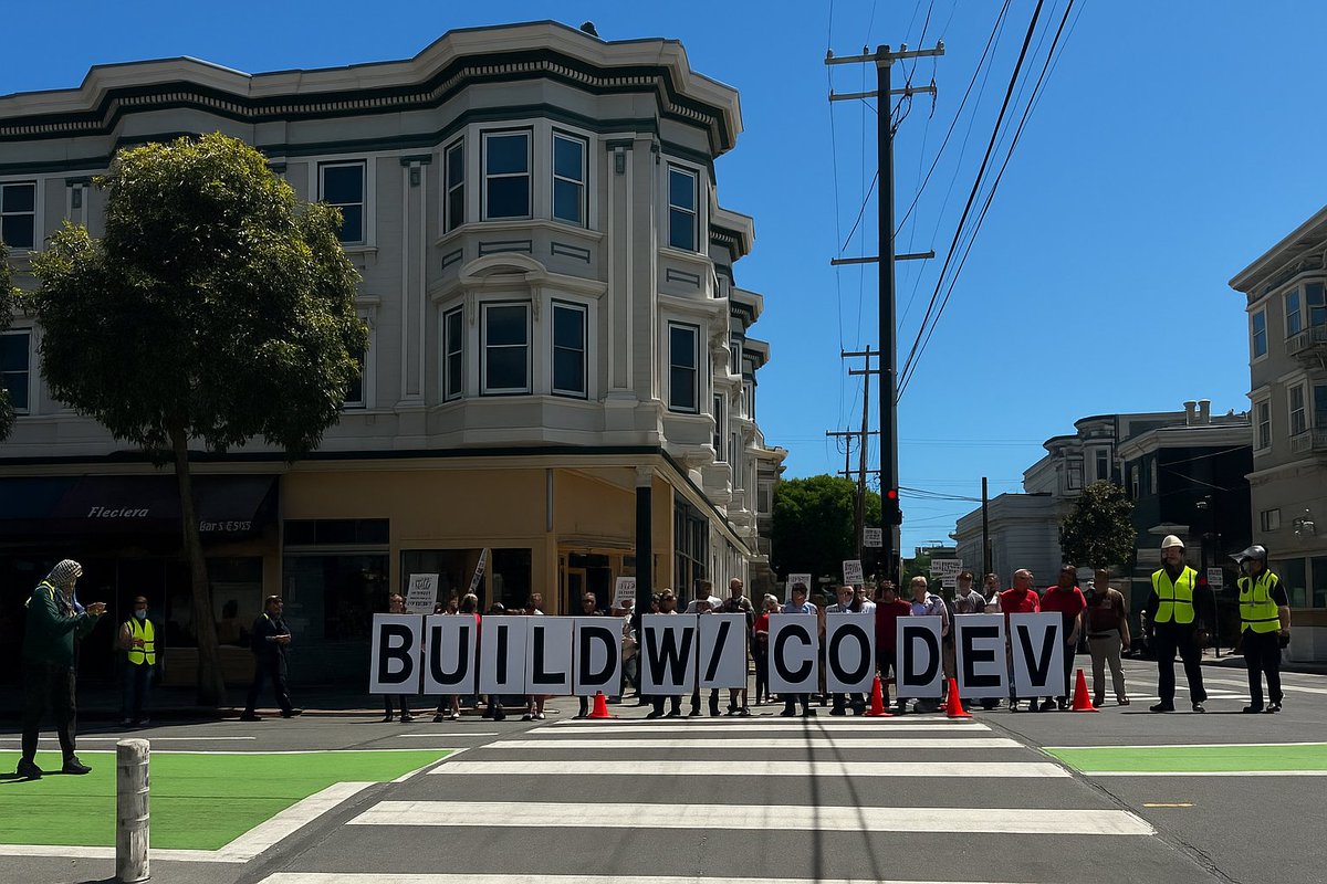 andrewski_17's tweet image. Marketing in San Francisco at it&apos;s finest - come find us

Build full-stack applications in plain english with @codotdev