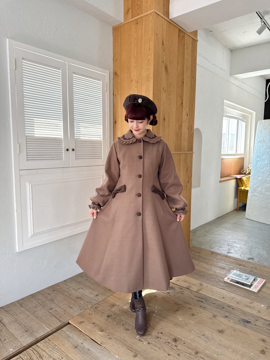 5000円でこんなにクラシカルなコートが買えるなんて幸🎀 ご予約締切6月