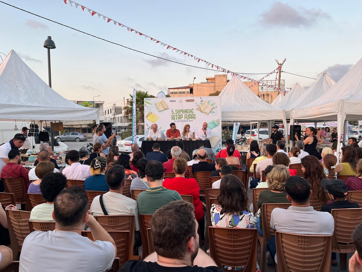 tip_hatay's tweet image. 5. Samandağ Kitap Fuarı'nda İstanbul Milletvekilimiz Ahmet Şık, "Memleketin Halleri ve Nereye Gidiyoruz" başlıklı panelde Hatay halkıyla buluştu.
Hatay halkının da soru ve yorumlarıyla katkı yaptığı panelden hemen sonra Türkiye İşçi Partisi'nin hazırladığı Araştırma Raporu olan…