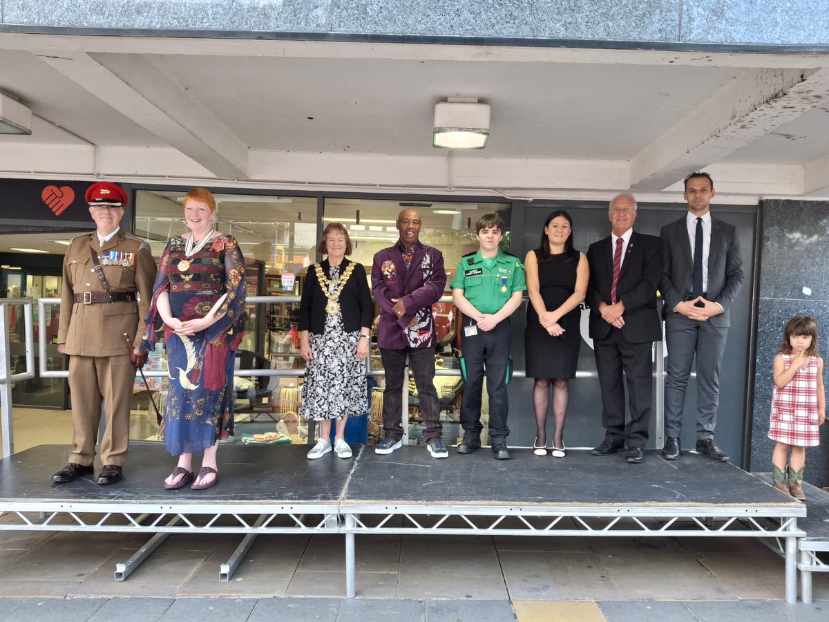 Melanie Bryan OBE DL (@whynotchange) on Twitter photo Honoured to represent His Majesty's Lord Lieutenant for Greater Manchester <a href="/GMLO_UK/">GM Lieutenancy</a> at Wigan's Armed Forces Day. Thank-you to all our military, veterans, cadets, volunteers, service families and organisations who support them. <a href="/WiganCouncil/">Wigan Council</a> Honoured to represent His Majesty's Lord Lieutenant for Greater Manchester <a href="/GMLO_UK/">GM Lieutenancy</a> at Wigan's Armed Forces Day. Thank-you to all our military, veterans, cadets, volunteers, service families and organisations who support them. <a href="/WiganCouncil/">Wigan Council</a>