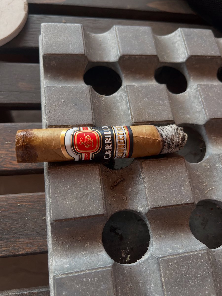 Starting the morning off with a Carrillo Connecticut by @casacarrillocigars Grab 1 the next time you’re in.