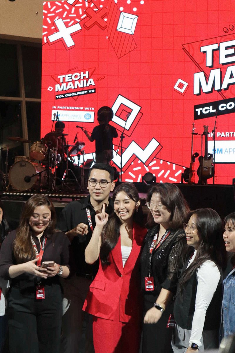 OfficialKBB's tweet photo. TCL NUMBER ONE! 🥳🙌🏻 Congratulations @TCLPH for the successful cool fest year 2! Thank you so much @bernardokath and TCL family for all the gifts! ❤️
KATHRYN INSPIRES GREATNESS | #TCLCoolFestY2 #TCLTechMania2025 #TCL #TechMania #CoolFestY2 #KathrynBernardo #TCLPH #QueenKathryn https://t.co/LA0aPb1Zgm
