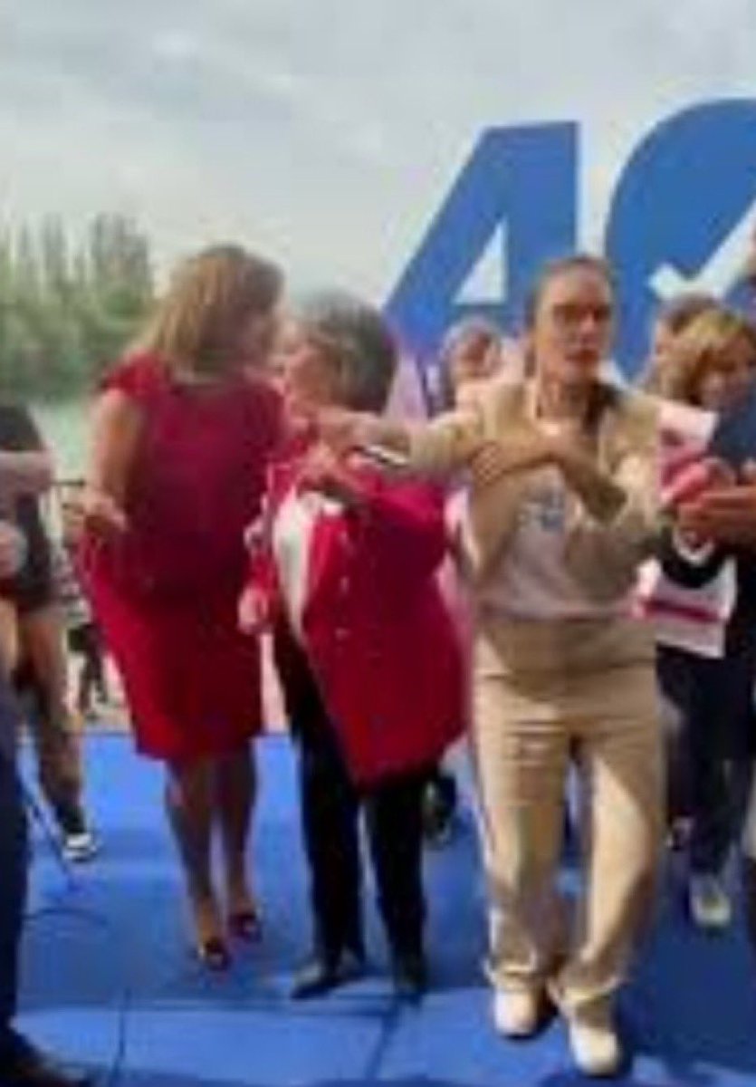 La tienda Corona quebró gracias a la gestión de la ex ministra Jeanette Jara. El comunismo es miseria 
Las #40Horas son pan para hoy hambre para mañana