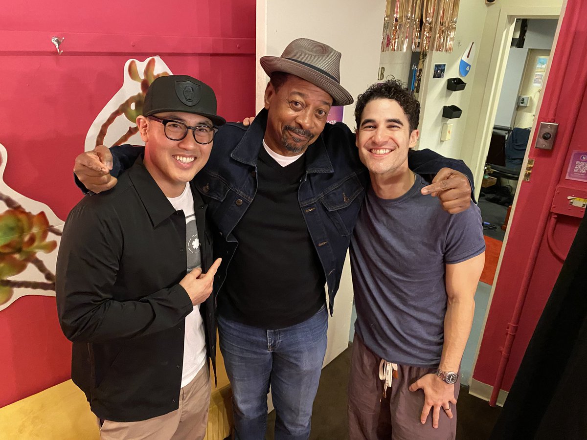 Robert_Townsend's tweet image. In NYC for meetings,went to see one of the most creative shows I have seen in a decade. “MAYBE HAPPY ENDING”, I had to go Backstage!To the cast, @DarrenCriss @HelenJShen @MarcusChoi11 @DezDuron Thanks for the inspiration! And got to hang with @StephengrantHill
Perfect night!