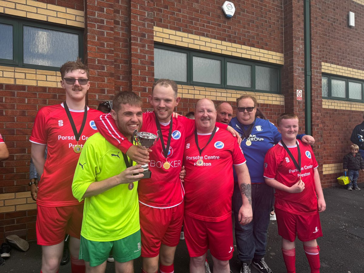 Sir Tom Finney SC (@stfsdc) on Twitter photo ๐ Success at Ability Counts Cup ๐
A fantastic morning at <a href="/LancashireFA/">Lancashire FA</a> & some great success stories!
STFFC Blues made the semis! ๐๐ป
STFFC Whites, Yellows & U16s all went and won their respective cups ๐๐ป
Well done to all players, coaches & volunteers ๐ช๐ปโฝ๏ธ
<a href="/finney_sirfc/">Sir Tom Finney FC</a> ๐ Success at Ability Counts Cup ๐
A fantastic morning at <a href="/LancashireFA/">Lancashire FA</a> & some great success stories!
STFFC Blues made the semis! ๐๐ป
STFFC Whites, Yellows & U16s all went and won their respective cups ๐๐ป
Well done to all players, coaches & volunteers ๐ช๐ปโฝ๏ธ
<a href="/finney_sirfc/">Sir Tom Finney FC</a>